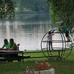 A Camp - U Roštěnky Aldeamento Turístico