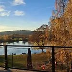 A Camp - U Roštěnky Aldeamento Turístico *