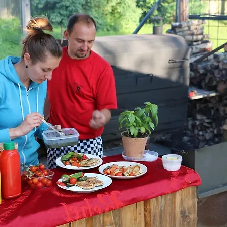 A Camp - U Roštěnky Aldeamento Turístico *